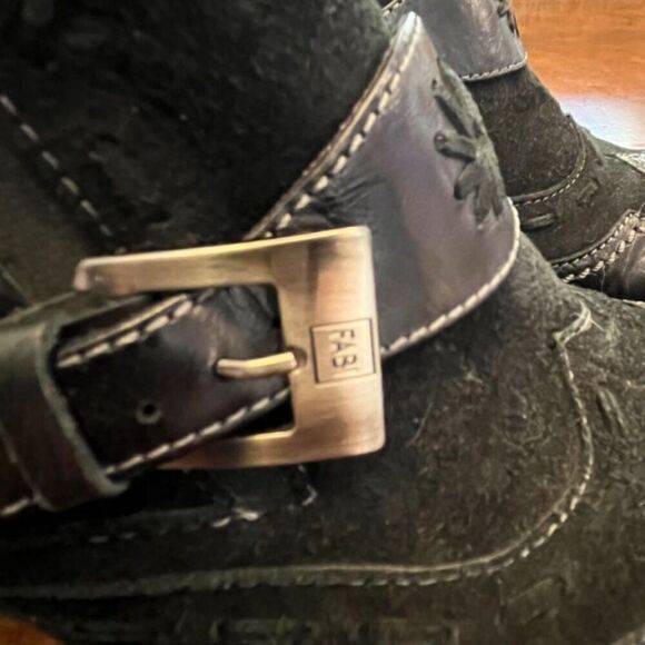 FABI Women's Heeled Shoes with Buckle Black Texture Size 38.5 (7.5 US) - Picture 8 of 8